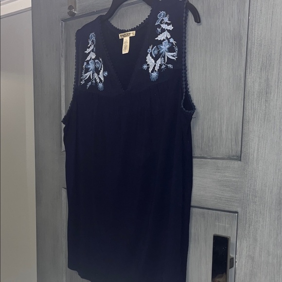 Studio West Midnight Blue Floral Top - Picture 4 of 6